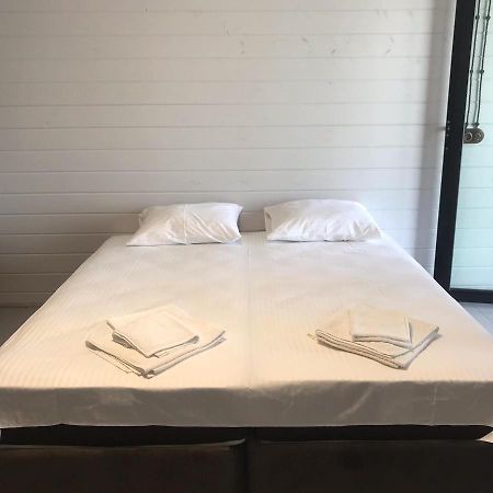 Mon Ami Hotel 2 פיזונדה מראה חיצוני תמונה